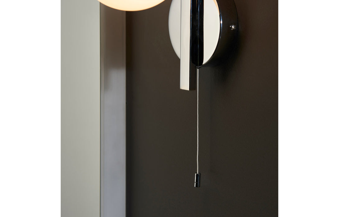 Globe Chrome Wall Light - DIFL0110